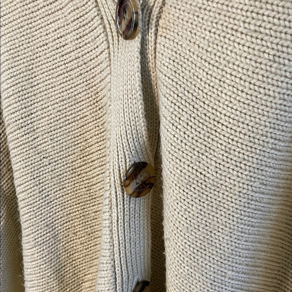 Elegant Beige Women's Cardigan - Picture 3 of 10